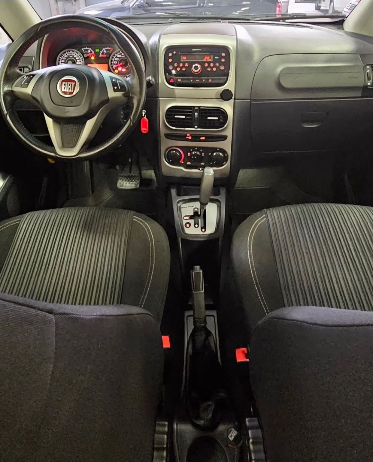 FIAT IDEA ESSENCE DUALOGIC 1.6 E-TORQ FLEX – 2016