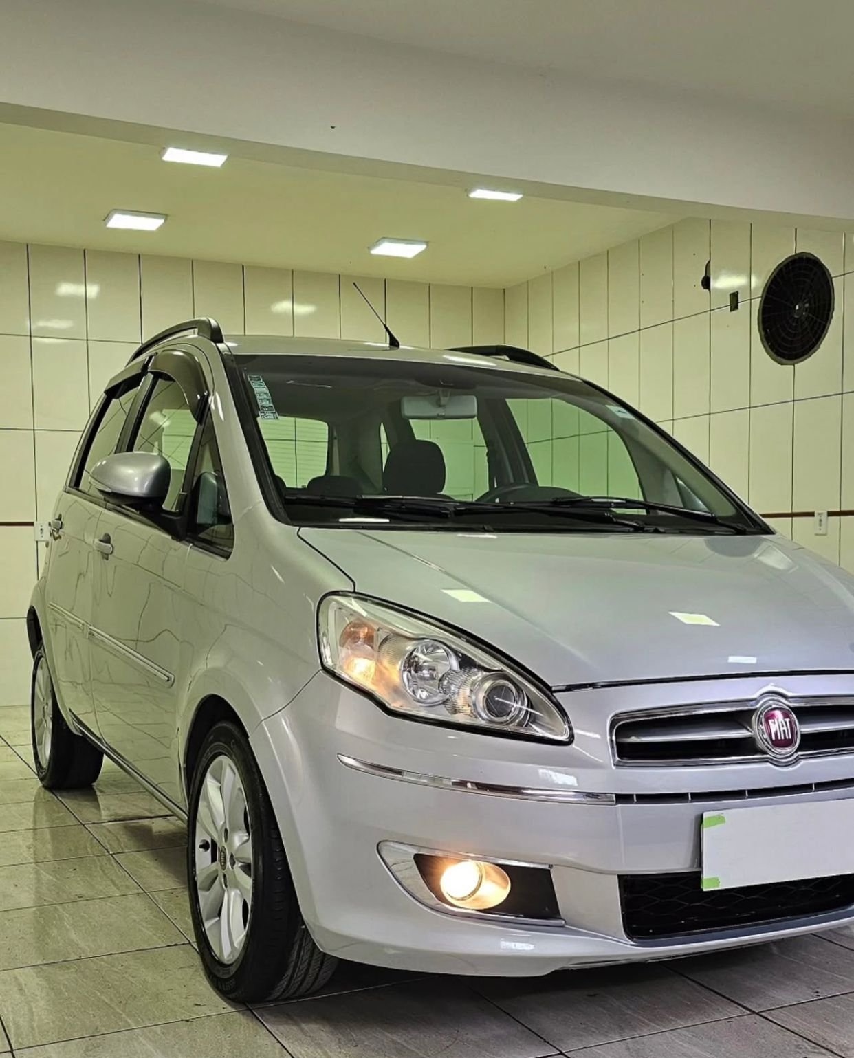 FIAT IDEA ESSENCE DUALOGIC 1.6 E-TORQ FLEX – 2016