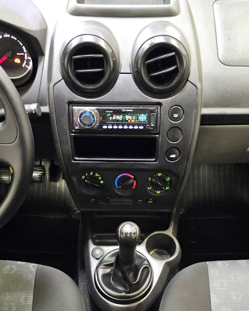 FORD FIESTA 1.0 8V FLEX 4P MANUAL – 2013