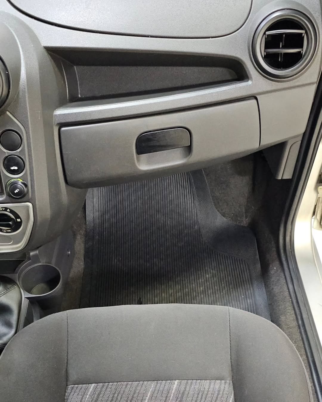 FORD KA 1.0 ZETEC 8V FLEX 3P MANUAL – 2010