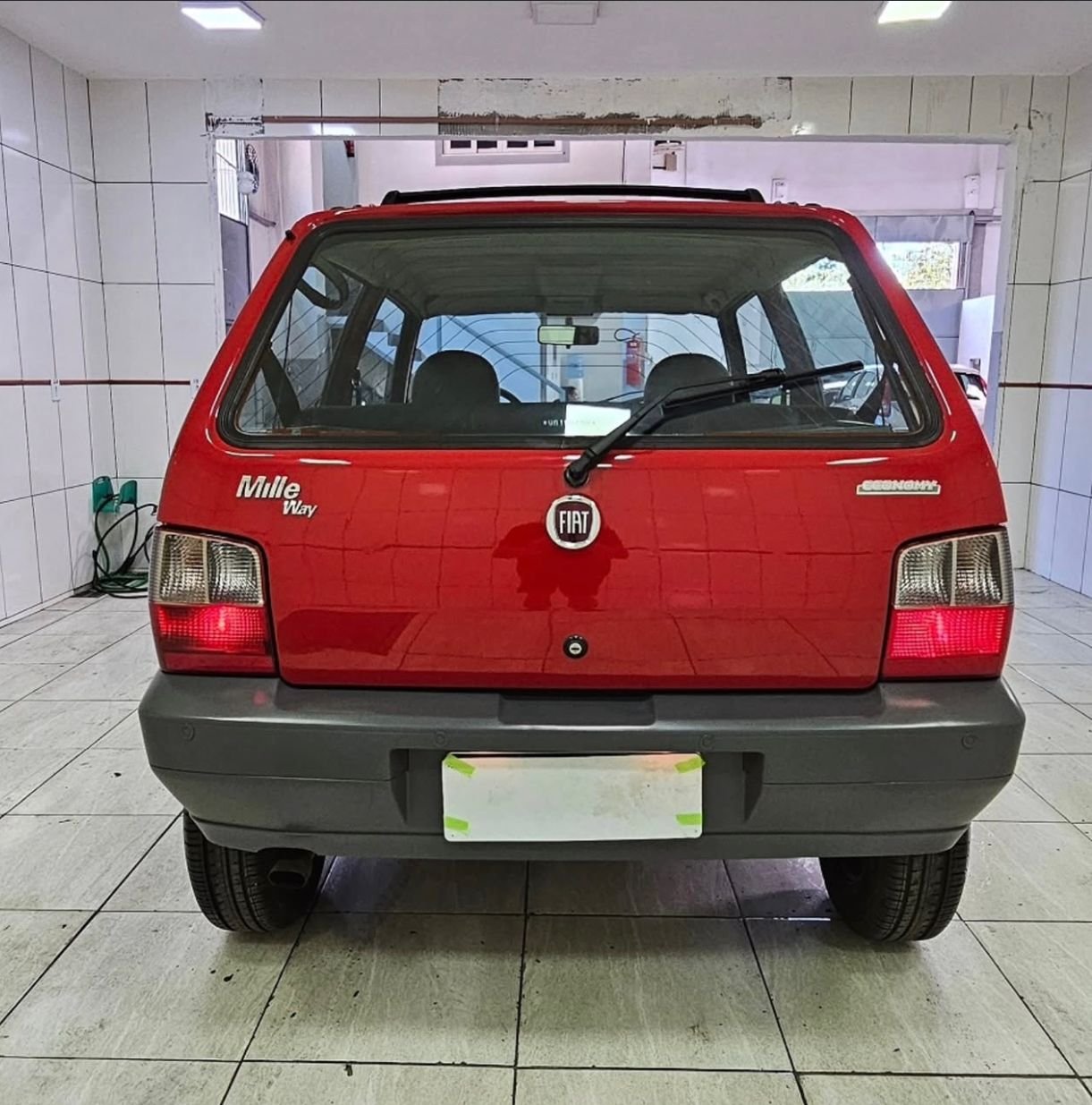 FIAT UNO MILLE WAY 1.0 FIRE 8V FLEX 2P MANUAL – 2010